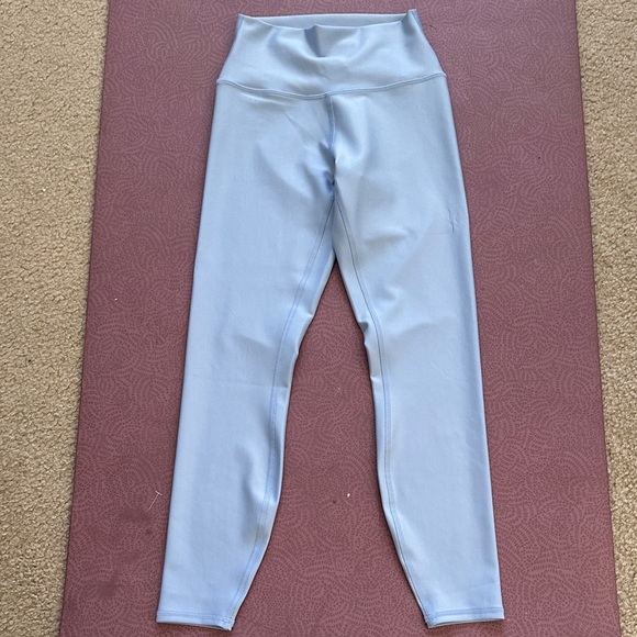 Alo Yoga 7/8 High Waist Airlift Legging, XS, Seashell Blue, EUC - Picture 1 of 3